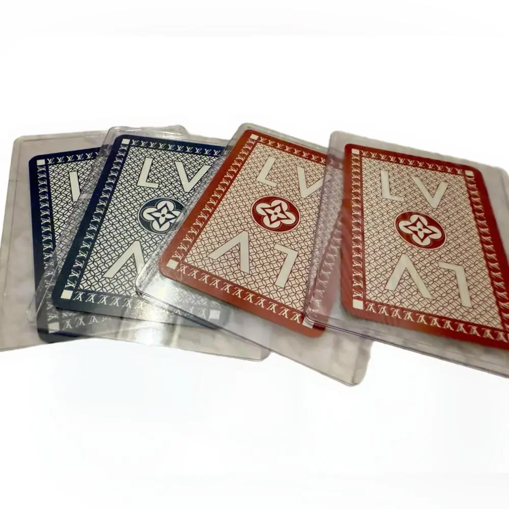 Louis Vuitton Monogram Card in Case - Picture 2 of 2